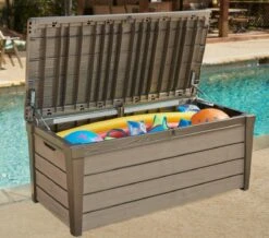 Keter Brushwood Opbergbox - Kussenbox - 455L - 145x69,7x60,3cm - Taupe 11 Keter Brushwood Opbergbox - Kussenbox - 455L - 145x69,7x60,3cm - Taupe -Tuinmeubilair 1200x1057 1